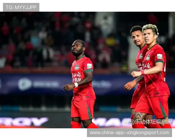 河南队多次推进极具威胁,场面逐渐倾斜